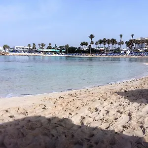  Апарт-отель Christopher's Sandy